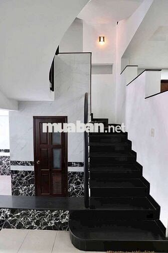 CHO THUÊ NHÀ DIỆN TÍCH KHỦNG XE TẢI THÔNG LÊ ĐỨC THỌ P15