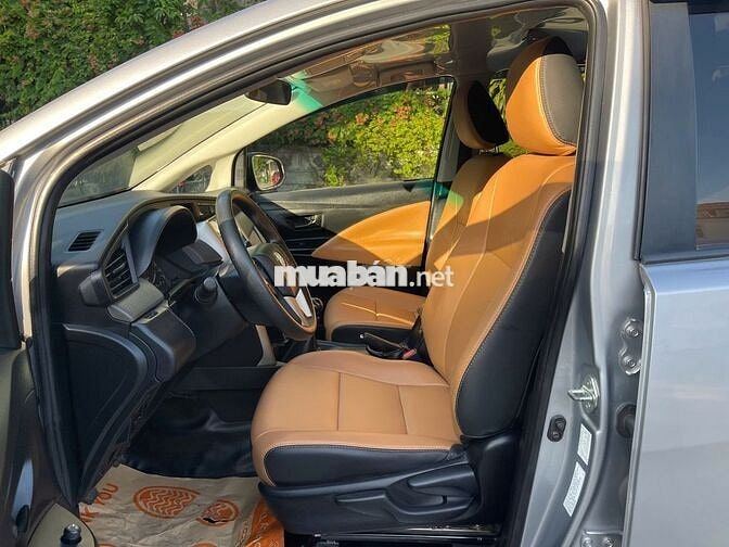 Toyota Innova 2.0E 2017 Bạc Số sàn, bảo hành 1 năm