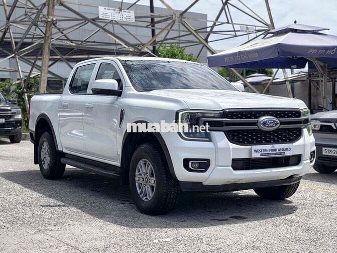 Ford Ranger XLS 4x2 AT 2025 Trắng