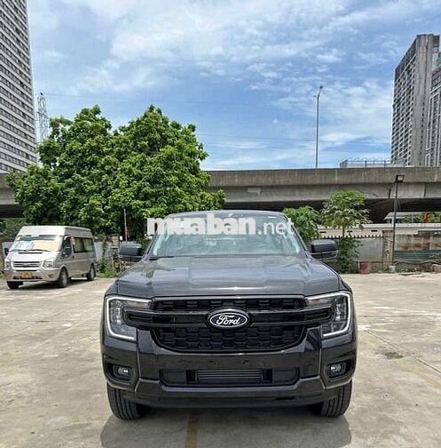 Ford Ranger XLS AT 2026 Đen Tự động 10 cấp