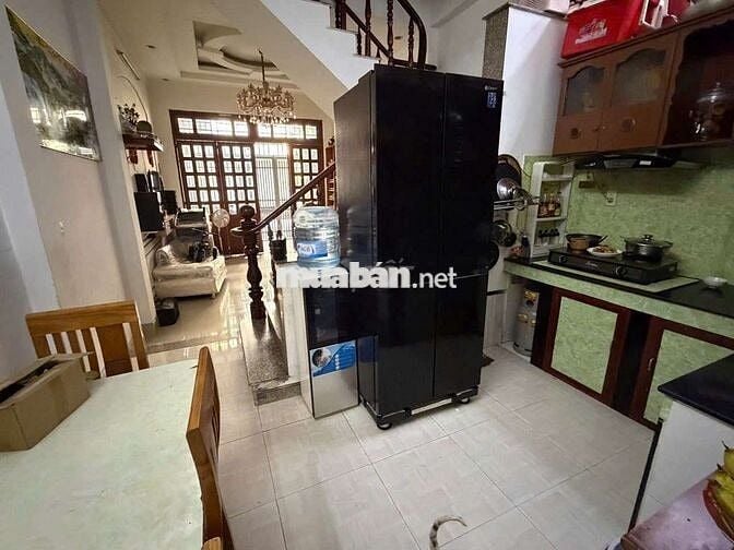 CHO THUÊ NHÀ NGUYÊN CĂN GIÁ RẺ ĐƯỜNG TRƯỚC NHÀ RỘNG 6M XE TẢI TẬN CỬA 