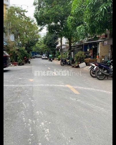 Bán nhà cấp bốn:4x20,mặt tiền đường số 14, Tân Phú,Q7(củ)