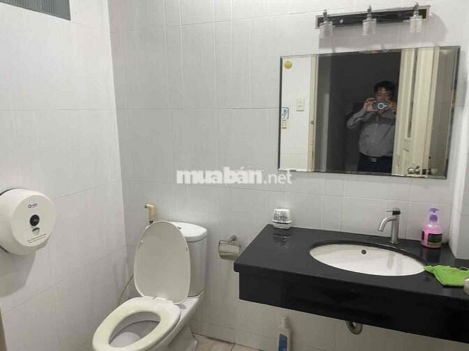 CHO THUÊ NHÀ VĂN PHÒNG QUẬN 7, 5PN+6WC TRỆT LỬNG 2 LẦU 45 TRIỆU/THÁNG