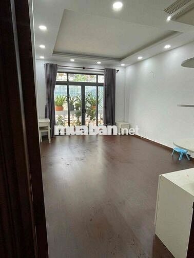 CHO THUÊ NHÀ HẺM XE HƠI QUẬN 7, TRỆT 2 LẦU 3PN+ 3WC 18 TRIỆU/ THÁNG