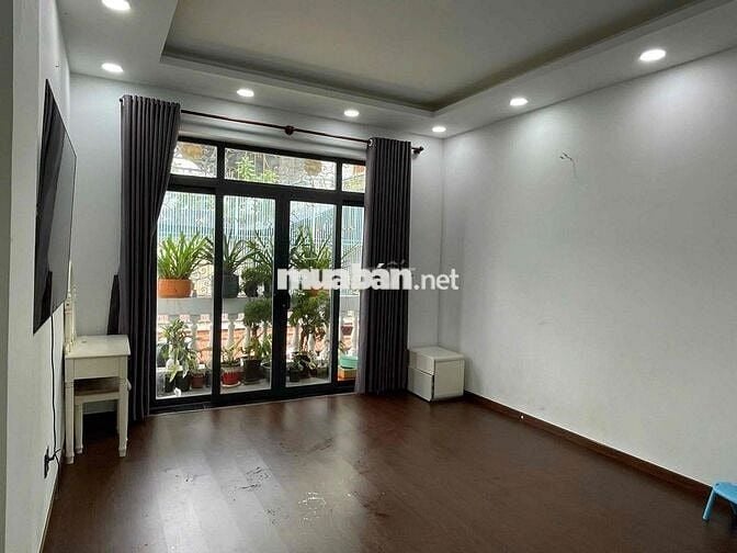 CHO THUÊ NHÀ HẺM XE HƠI QUẬN 7, TRỆT 2 LẦU 3PN+ 3WC 18 TRIỆU/ THÁNG