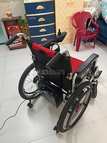 muốn bán xe lăn điện cũ còn đẹp 90%