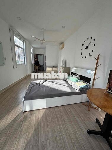 CHÍNH CHỦ CHO THUÊ CĂN HỘ  STUDIO BAN CÔNG FULL NT ÚT TỊCH GẦN SÂN BAY