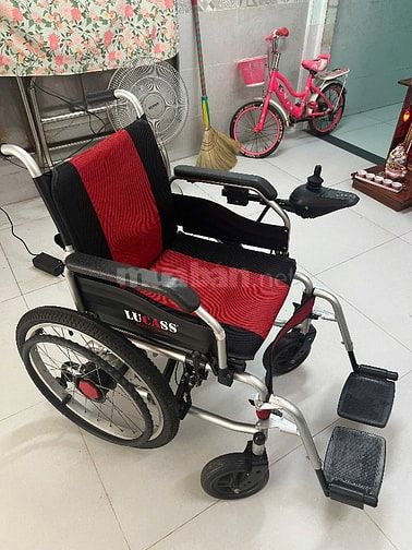 muốn bán xe lăn điện cũ còn đẹp 90%