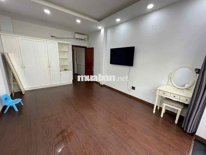 CHO THUÊ NHÀ HẺM XE HƠI QUẬN 7, TRỆT 2 LẦU 3PN+ 3WC 18 TRIỆU/ THÁNG