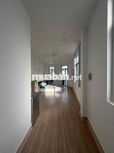 CHÍNH CHỦ CHO THUÊ CĂN HỘ  STUDIO BAN CÔNG FULL NT ÚT TỊCH GẦN SÂN BAY
