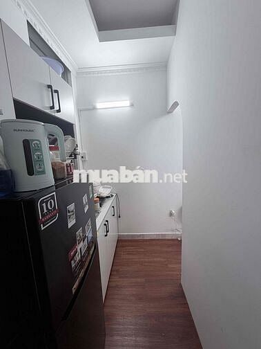 Chuyển về quê nên pass lại phòng đang ở