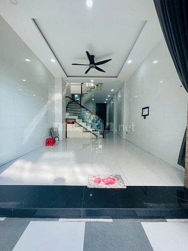 HXH8m Tân Hương- DT 4x14- Đúc 3 Lầu-St. Chỉ nhỉnh 9 TỶ NHÀ ĐẸP Ở NGAY