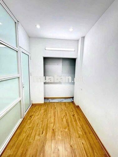 Siêu hot! Hơn 3 tỷ có nhà sổ đỏ ngõ chợ KT- NT cơ bản-Ko QH-22m*5T;3N