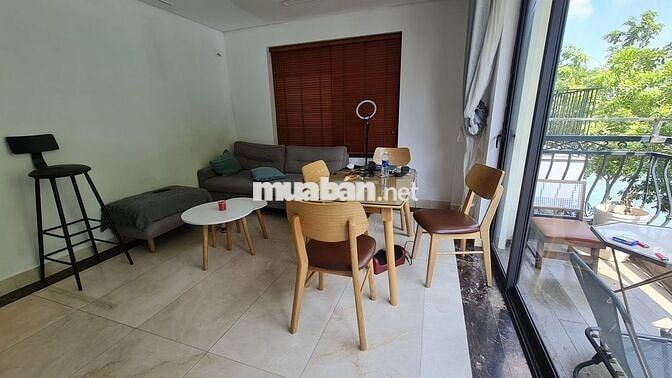 Cho thuê căn hộ View Hồ Tây - 55m2 - 1 ngủ 1 khách - 10 triệu/ 1 tháng