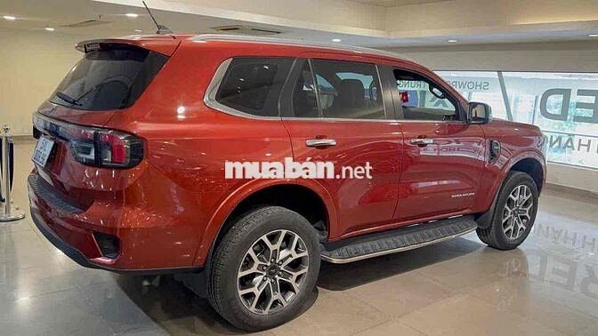 Everest Titanium 1 Cầu 2022 Biển SG Bán Tại Ford