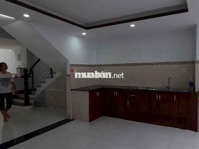 Nhà trệt 2 lầu 9*15; 3pn 4wc đg xe tải Rẻ chốt lẹ