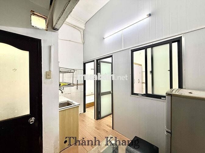 Cho Thuê Căn Hộ 2PN 1PK Full Nội Thất Rộng 35m2 Ngay Nhà Hát Hoà Bình