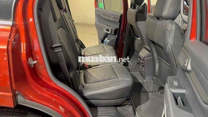 Everest Titanium 1 Cầu 2022 Biển SG Bán Tại Ford