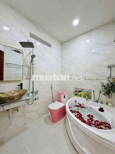 CHO THUÊ NHÀ FULL NỘI THẤT GARA OTO 5PN 6WC NGUYỄN TƯ GIẢN P12