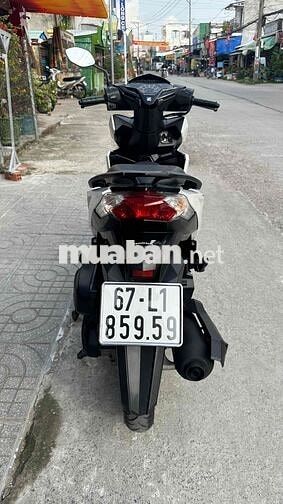 Honda Vario 125 2017 Trắng đen ( hỗ trợ góp )