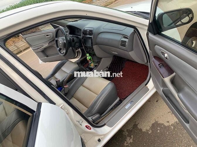 Mazda 626 Số sàn Xăng Trắng
