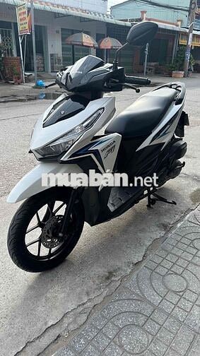 Honda Vario 125 2017 Trắng đen ( hỗ trợ góp )