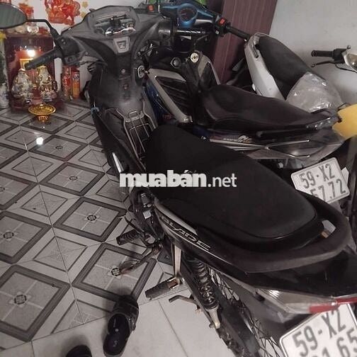 Honda Wave Blade Đen Thiếu 2 bửng