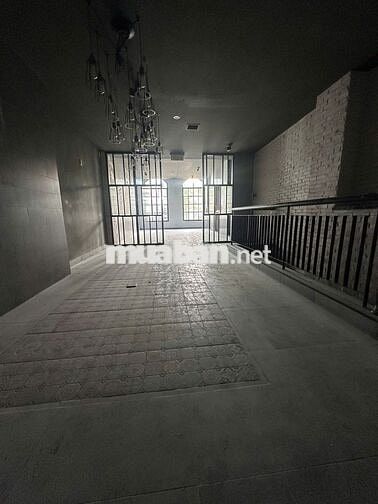 CHO THUÊ MT NGÔ ĐỨC KẾ Q1 DT 230M2 GIÁ 250TR