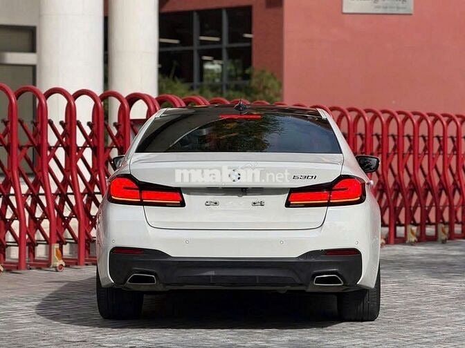 BMW 530i M-Sport 2021 Trắng 40.000 km