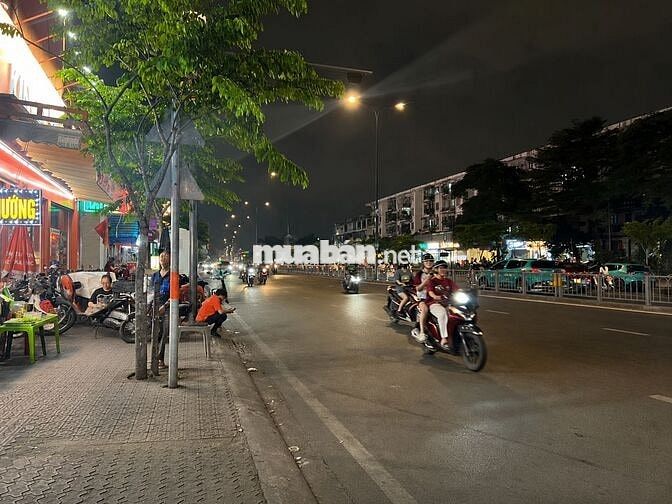 Bán nhà mặt tiền Dương Quảng Hàm, quận Gò Vấp