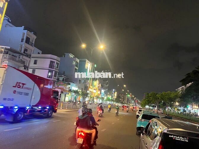 Bán nhà mặt tiền Dương Quảng Hàm, quận Gò Vấp