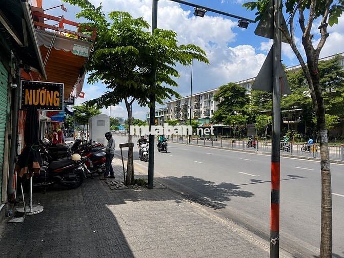 Bán nhà mặt tiền Dương Quảng Hàm, quận Gò Vấp