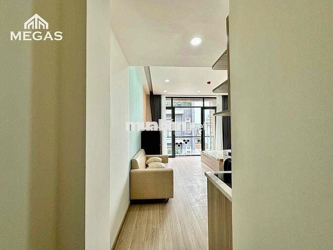Căn hộ cao cấp có ban công + full nội thất ngay trục đường Quang Trung
