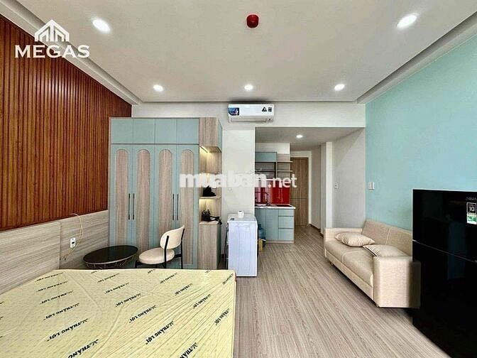 Căn hộ cao cấp có ban công + full nội thất ngay trục đường Quang Trung