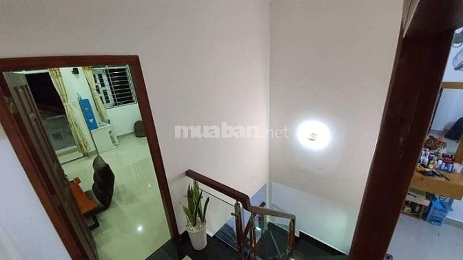 BÁN NHÀ HẺM HỒNG BÀNG, Q.11 - Nhà trống vào ở ngay.