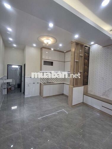 tôi chính chủ bán nhà trệt lầu hóc môn sdc mua bán vì bằng 