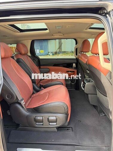Kia Carnival Signature 2022 Dầu 68000km Đen