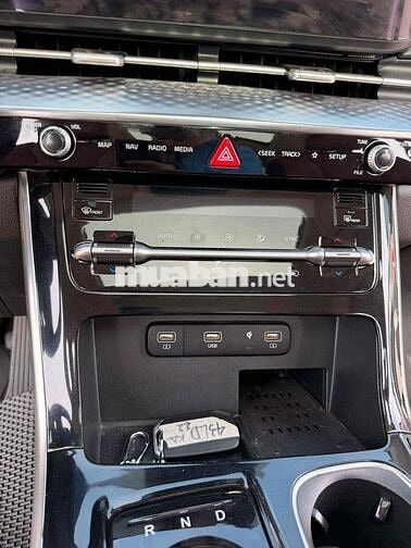 Kia Carnival Signature 2022 Dầu 68000km Đen
