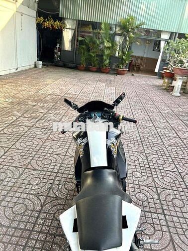 Xe mô tô Phoenix 175 250cc Đen trắng