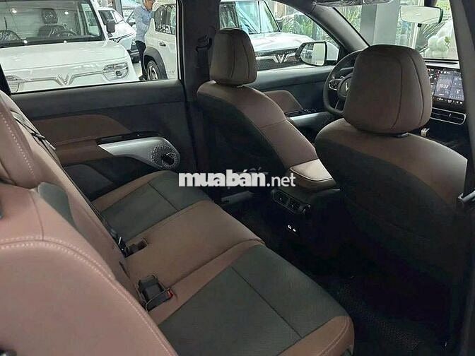 VinFast VFMPV7 2026 Giảm 147tr trừ vào giá xe