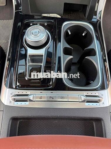 Kia Carnival Signature 2022 Dầu 68000km Đen