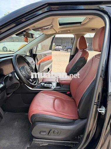Kia Carnival Signature 2022 Dầu 68000km Đen