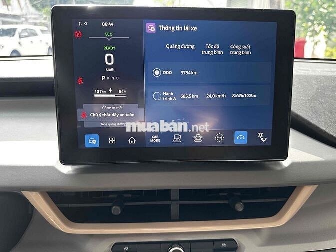 VinFast VF3 màu trắng đi 3,800km