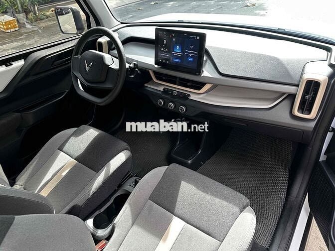 VinFast VF3 màu trắng đi 3,800km