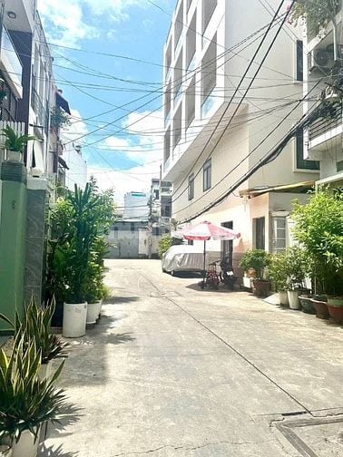 CHO THUÊ NHÀ HẺM 6M THÔNG VƯỜN LÀI & LÊ VĂN PHAN [4m x 18m] 3 Lầu - 5P