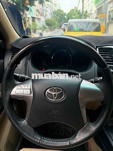 Toyota Fortuner 2.7V AT 2015 Bạc 92.000 km