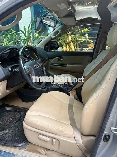 Toyota Fortuner 2.7V AT 2015 Bạc 92.000 km