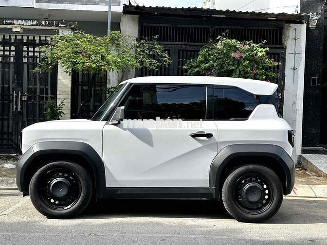 VinFast VF3 màu trắng đi 3,800km