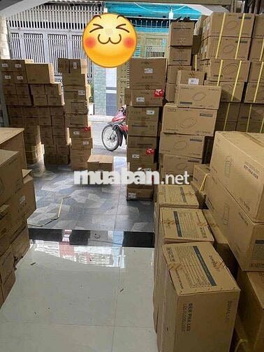 Nhân Viên Giao Hàng Xe Máy Làm Tại Hồ Chí Minh