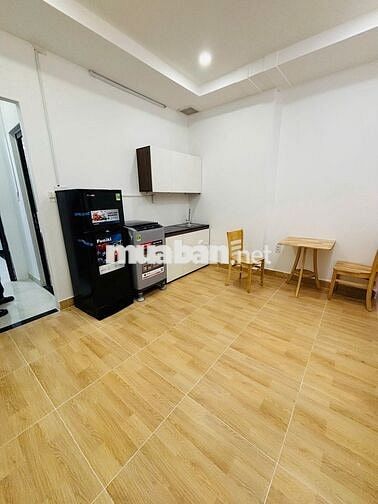 Trống căn hộ 2PN ban công Đặng Thuỳ Trâm Bình Thạnh_Cạnh VLU_tầng 1 
